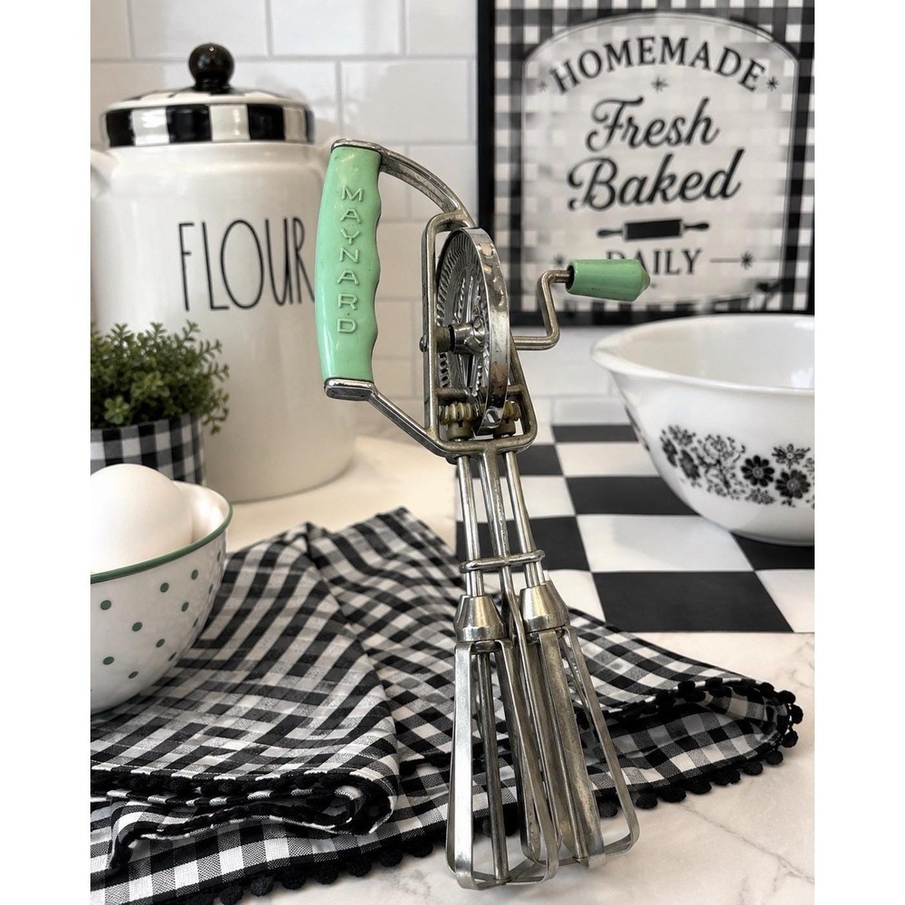VTG Maynard Hand Mixer Egg Beater Teal Seafoam Green Handle Working Retro MCM